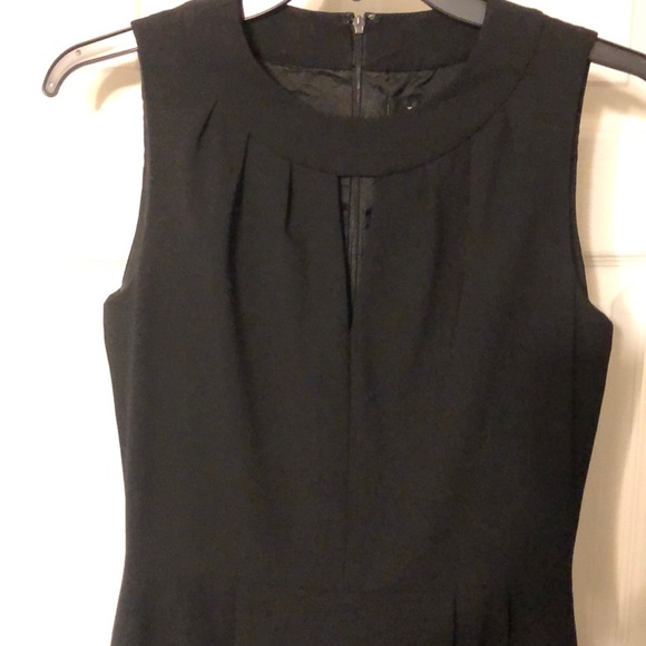 😍Tahari sleeveless dress - Picture 2 of 9